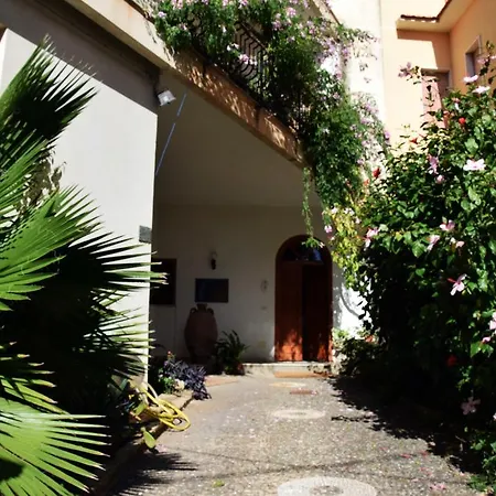 아파트 Artroom Garden 노토